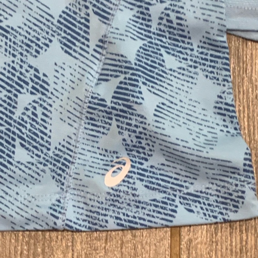 Asics Workout Top Bundle! Size Small - image 2